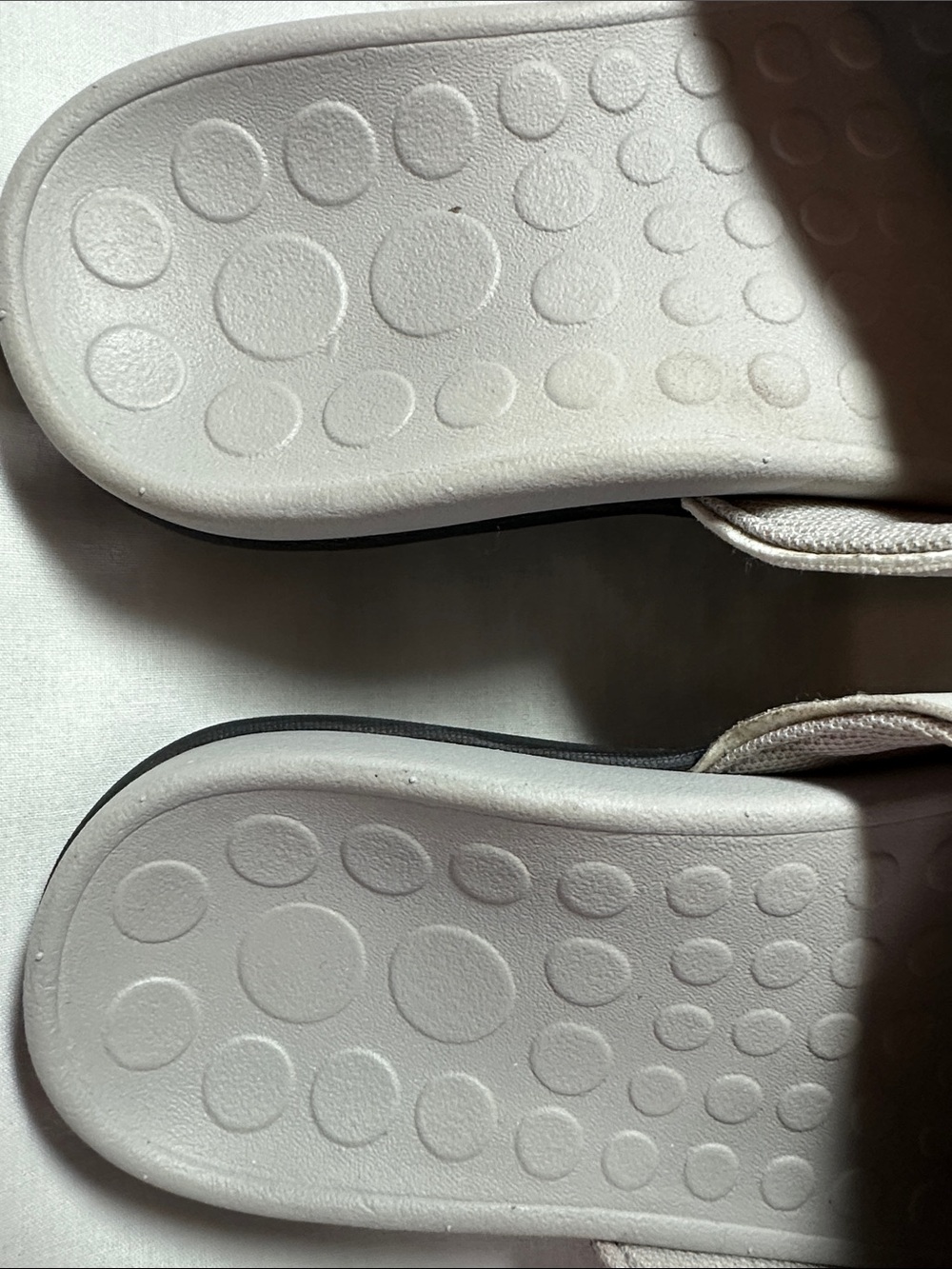 Vionic Light Gray Adjustable Slide Sandals
0001 - Picture 5 of 5